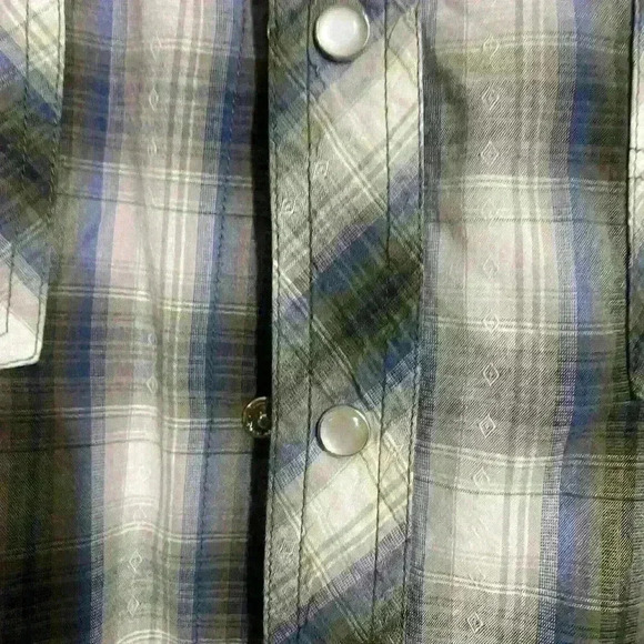 Gotcha Men’s long sleeve plaid  shirt with White Pearl Snap Button Long Sleeve - Picture 4 of 5